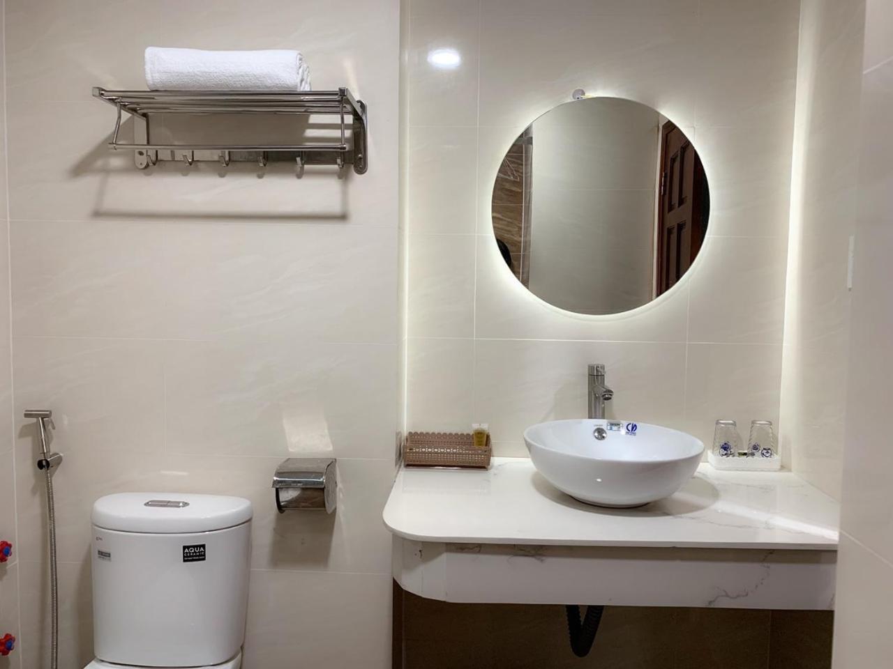 Khach San Trung Hieu Vung Tau Hotel Buitenkant foto