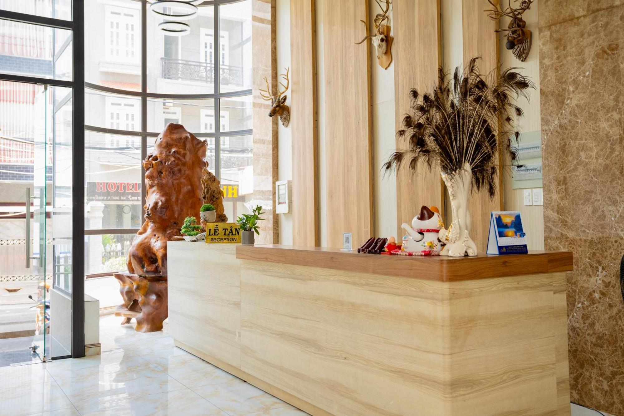 Khach San Trung Hieu Vung Tau Hotel Buitenkant foto
